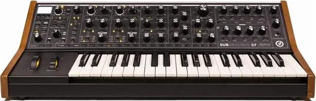 Subsequent 37 / Moog